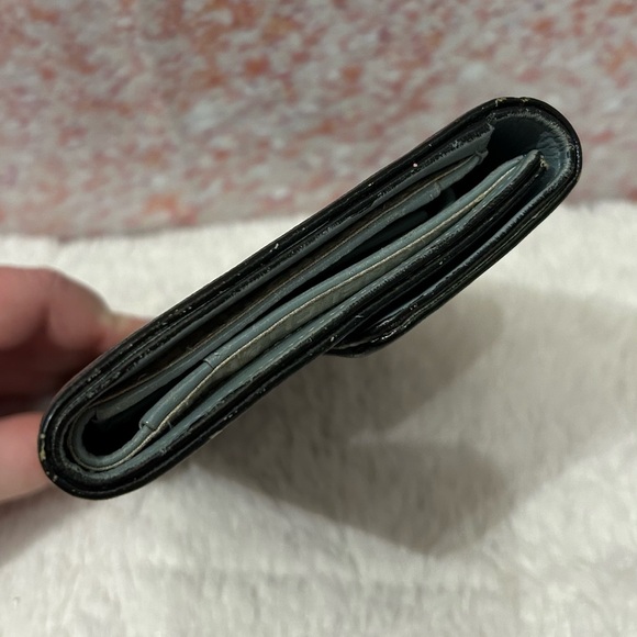 Chanel Black Patent Leather Wallet Flap Teal Interior - Picture 3 of 8